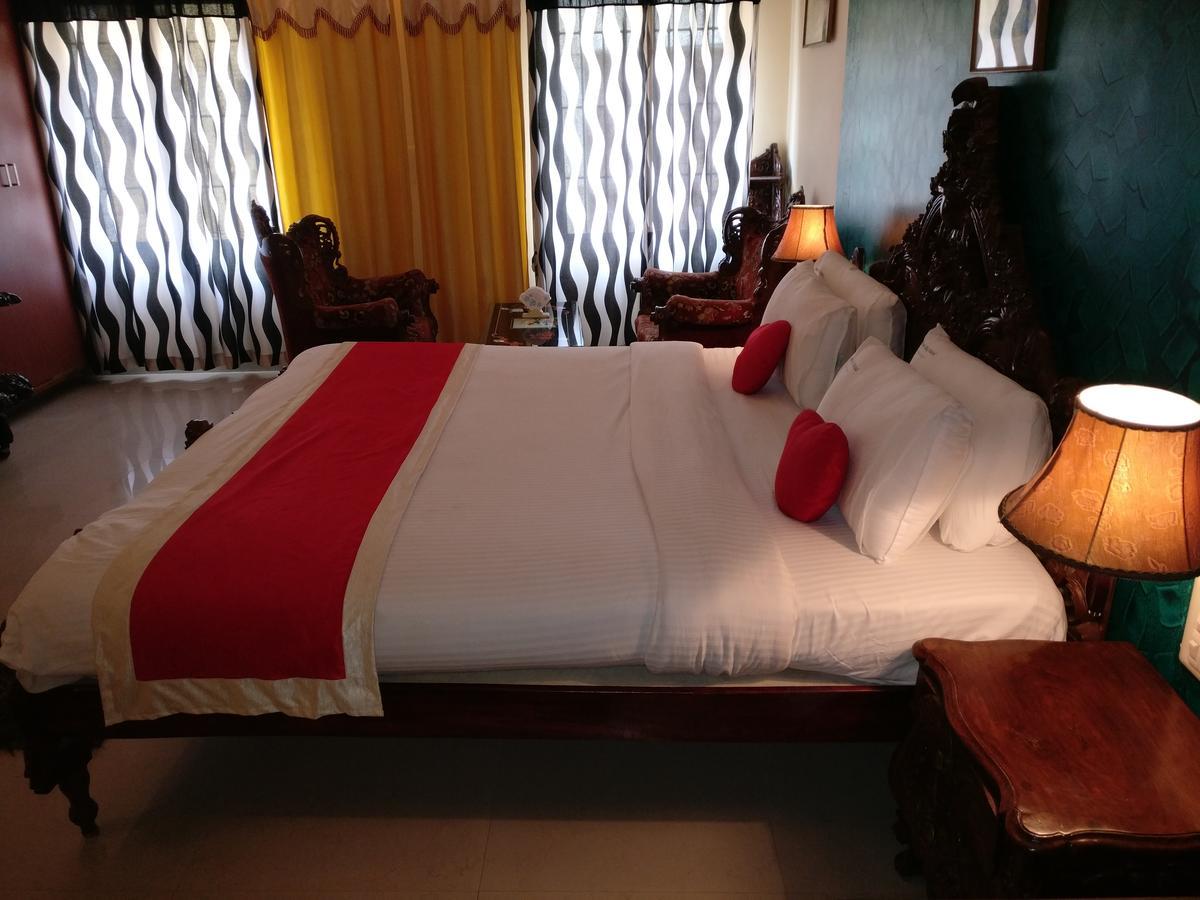 Hotel Raj Mahal Chikmagalūr Exterior foto